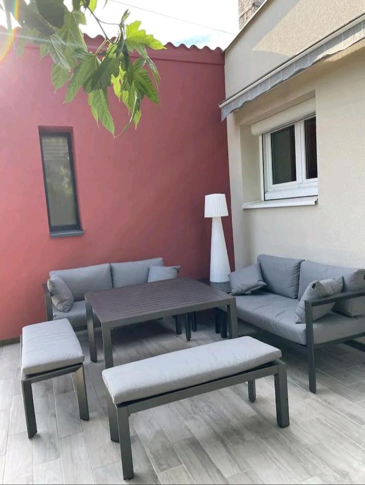 Maison Montoison Bagian luar foto